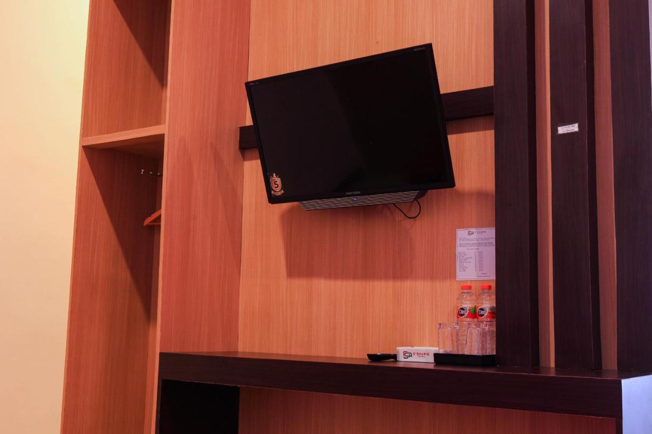 D'Shario Hotel Kepanjen Malang Kültér fotó