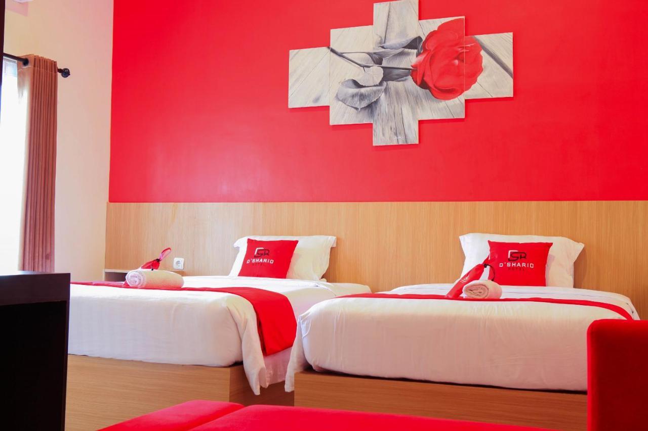 D'Shario Hotel Kepanjen Malang Kültér fotó